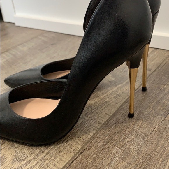 ALDO PUMPS| gold accent - Picture 3 of 4